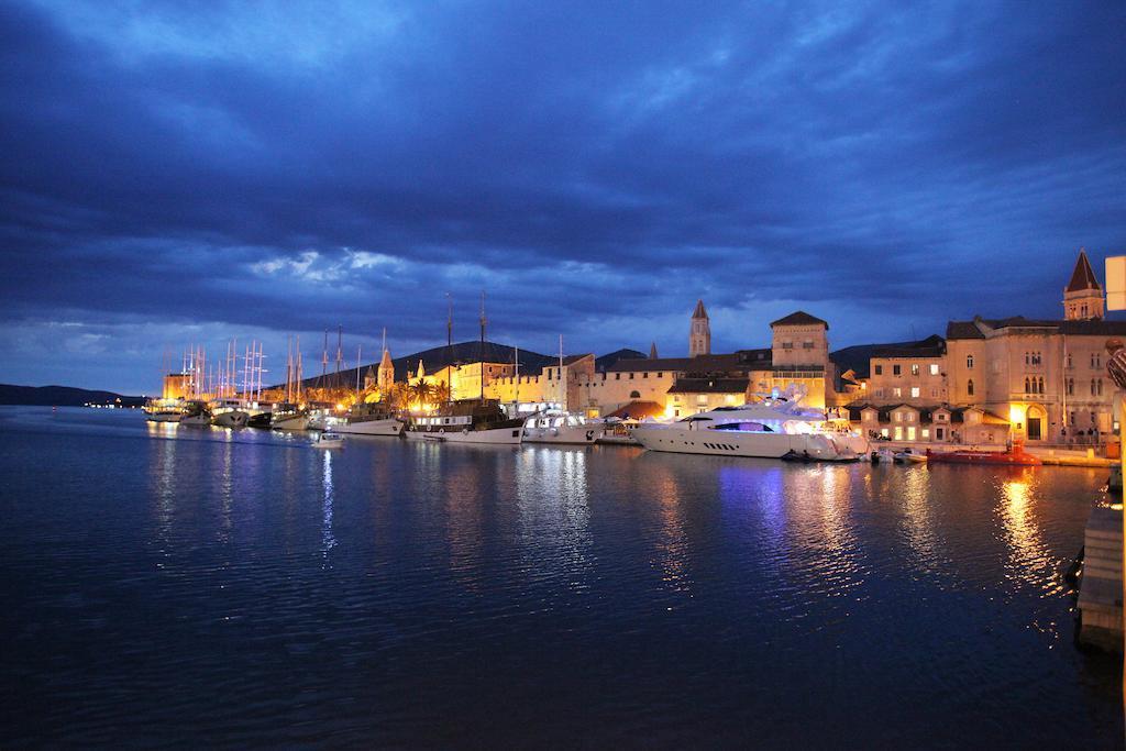 Apartments Maria Trogir Exterior foto