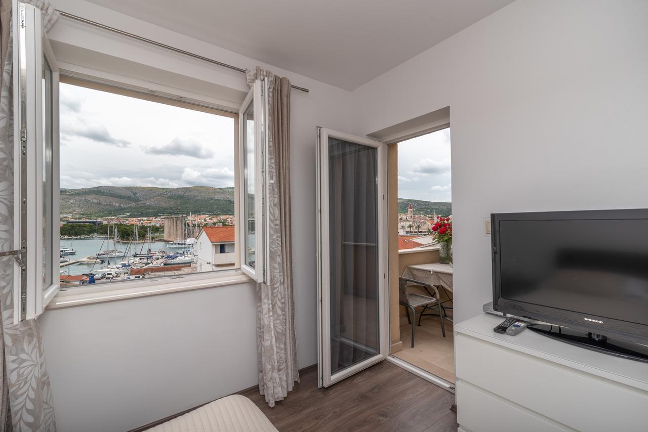 Apartments Maria Trogir Exterior foto